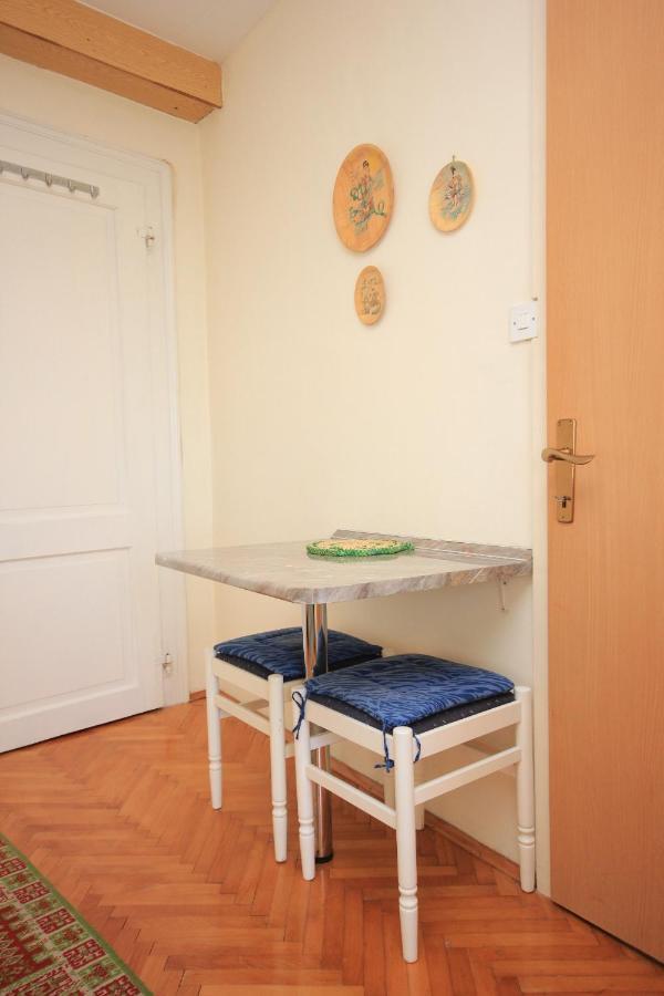 Apartments And Rooms By The Sea Komiza, Vis - 2431 Екстер'єр фото