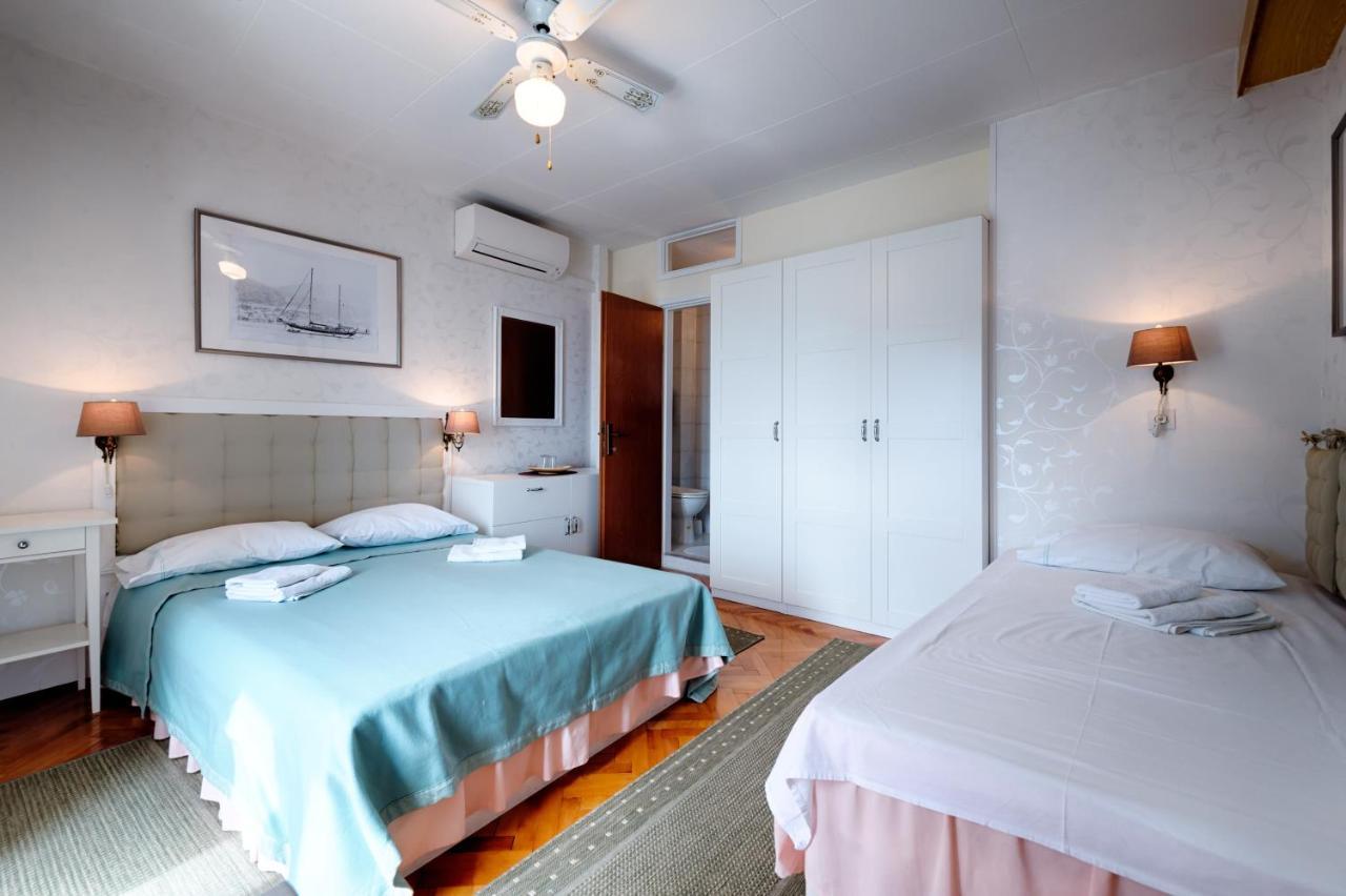 Apartments And Rooms By The Sea Komiza, Vis - 2431 Екстер'єр фото